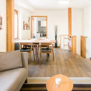 Modern In A Picturesque 15th-century Building Ferienhaus Prag